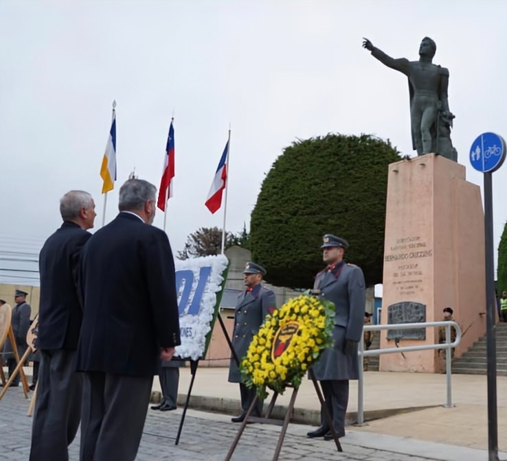 La Avanzada Punta Arenas rinde homenaje al prócer de la patria en Ceremonia por natalicio de Bernardo O'Higgins